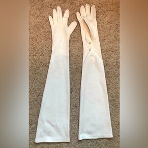 Vintage 1950s White Nylon Opera Gloves 21” LONG W Pearl Buttons Size 6 1/2 6.5